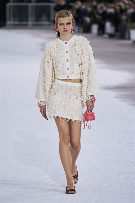 chanel chic runway|Chanel runway looks.